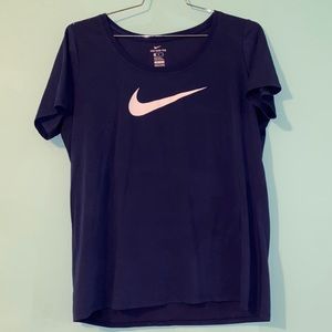 Navy blue dry fit Nike t-shirt